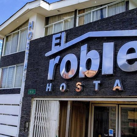 Hostal El Roble Кито Екстериор снимка