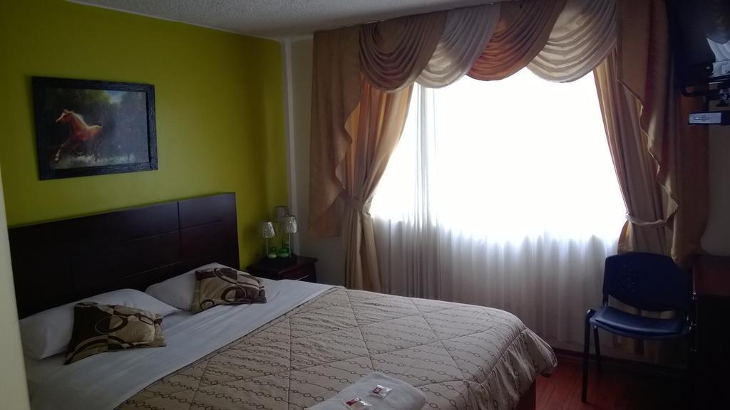 Hostal El Roble Кито Стая снимка